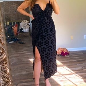 Lulus Limousine Lifestyle Black Burnout Velvet Floral Midi Dress size Medium